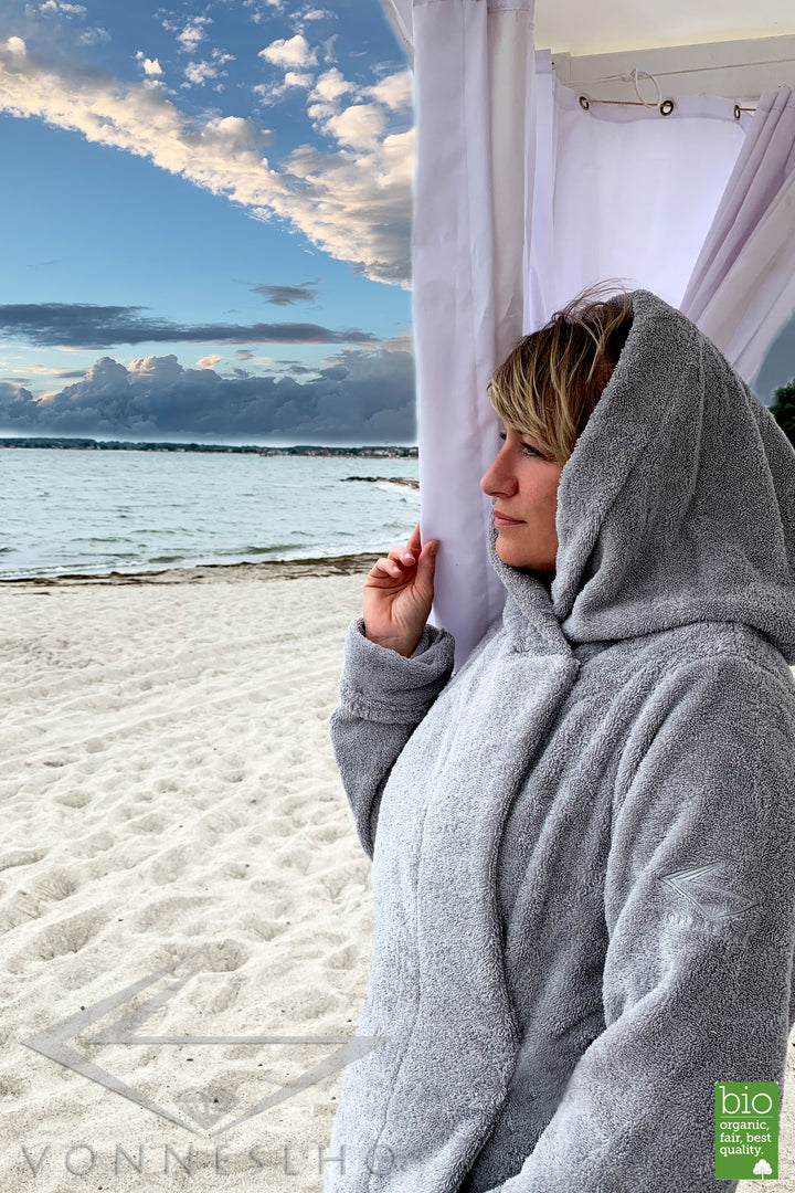 biobademantel extra lang mit kapuze luxusbademantel
